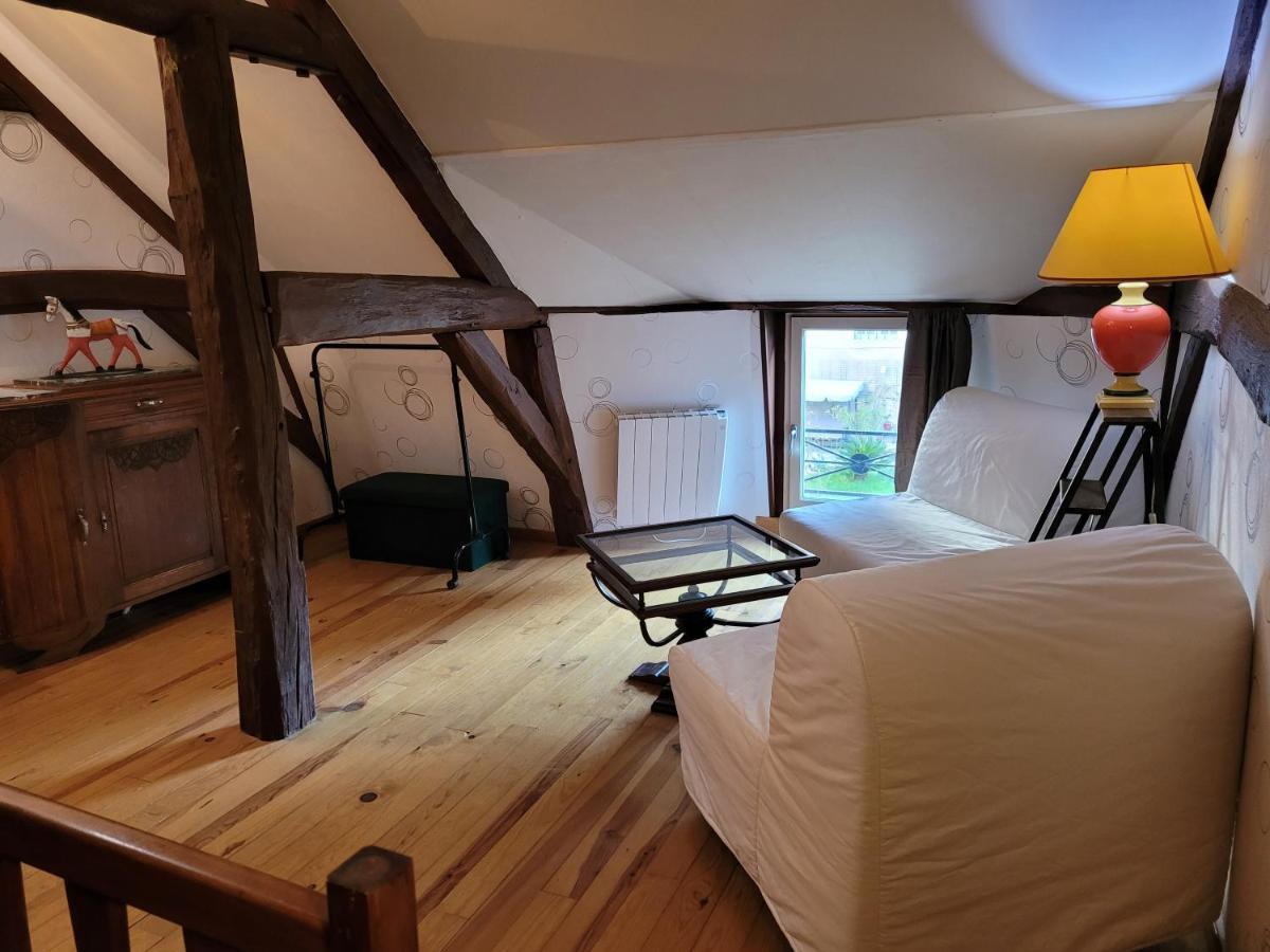 La Cour Du Chateau La Charite-sur-Loire Room photo